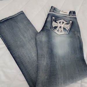 SEXY COTURE jeans. New no tag  Rise measur 33 1/2
